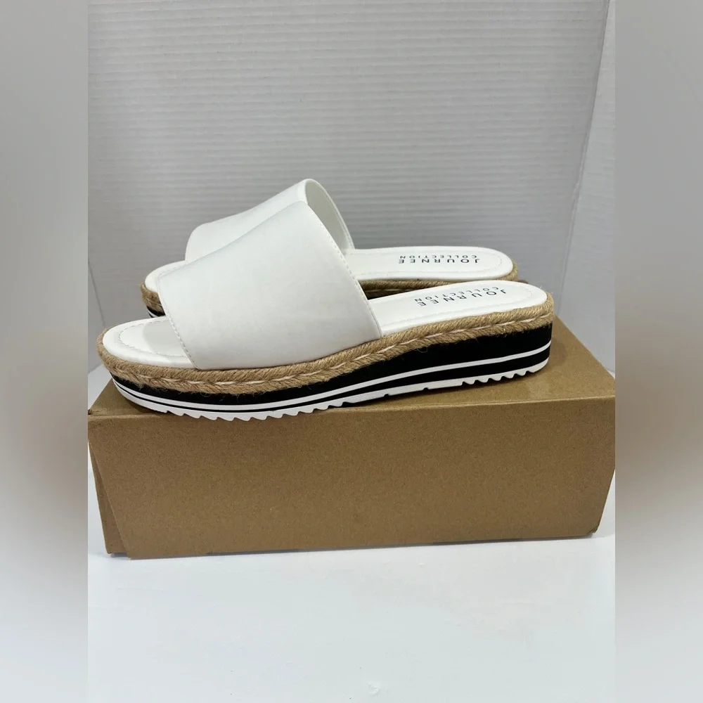 Journee Collection Womens‎ Rosey Slide Sandals. Size 10WD. Color: White